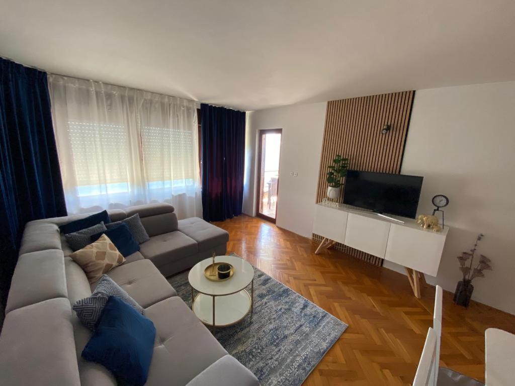 Ocean Apartman Jesenice  Exterior photo